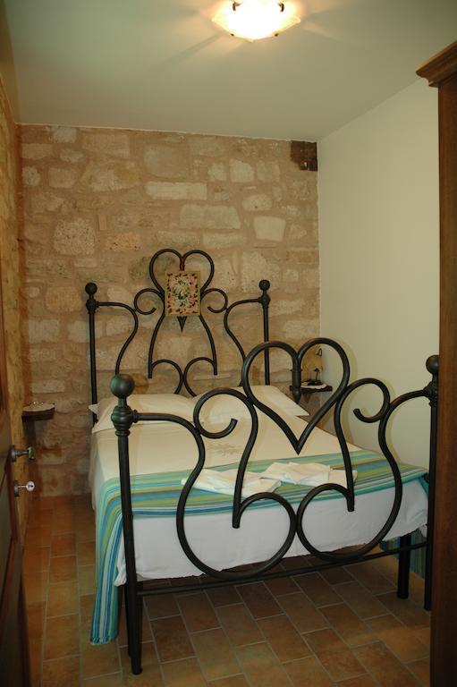 La Mola Maringalli Hostal Cascia Exterior foto